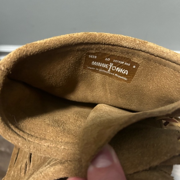 Chaussons Minnetonka à Franges Pour Bébé - Taille 21-22 (US 3) - Marron Daim - Neuf Avec Boîte